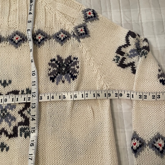 Gorsuch Ltd Wool White Winter Sweater- Skiing, Snowflakes. - Picture 3 of 10